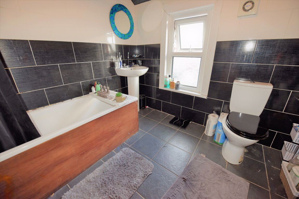 1 bedroom house for rent Hyde Park, Leeds, LS6 1HD UniHomes