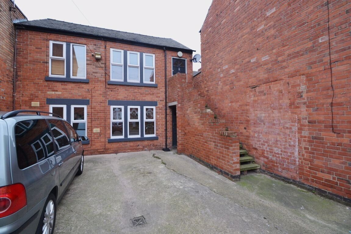 2 bedroom house for rent Exeter Road, Nottingham, NG7 6LS UniHomes