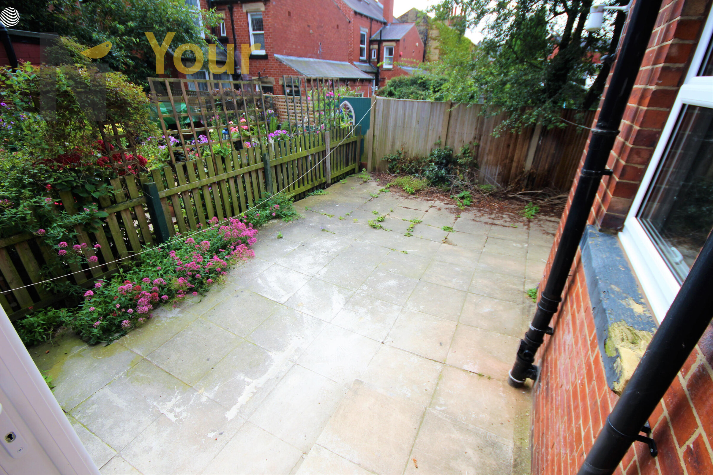 2 bedroom apartment for rent St. Michaels Terrace, Leeds, LS6 3BQ UniHomes