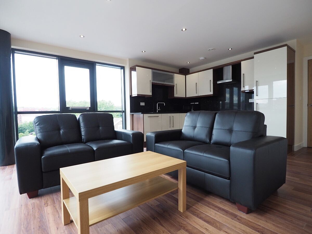 3 bedroom apartment for rent Devonshire Point, Sheffield, S1 4JP UniHomes
