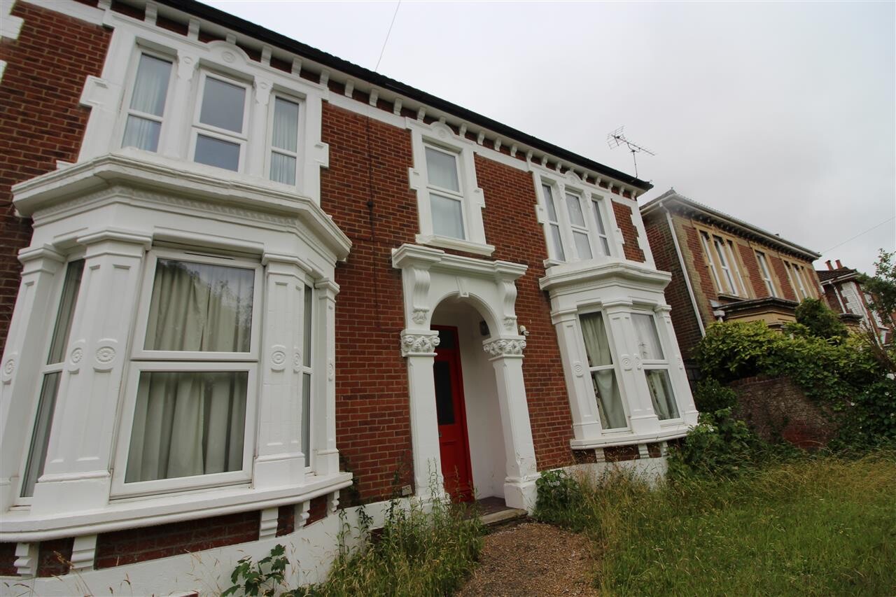 3 bedroom apartment for rent Hill Lane, Southampton, SO15 5AF UniHomes