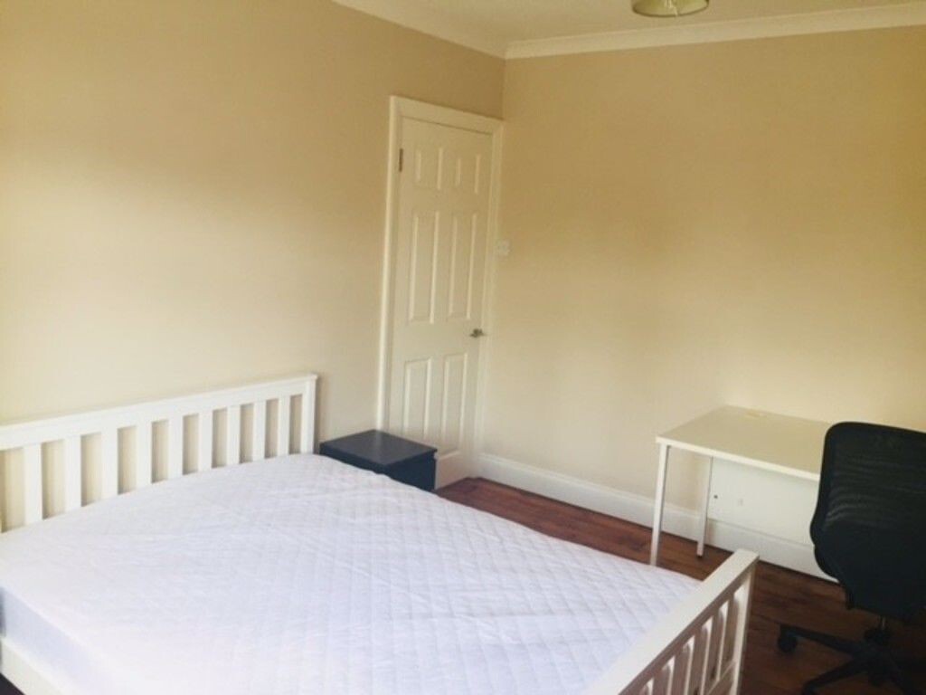 3 bedroom house for rent Aldershot Road, Surrey, GU2 8AJ UniHomes