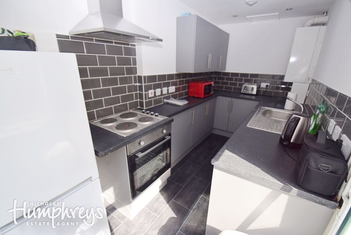 3 bedroom house for rent Cornes Street, StokeonTrent, ST1 3JA UniHomes