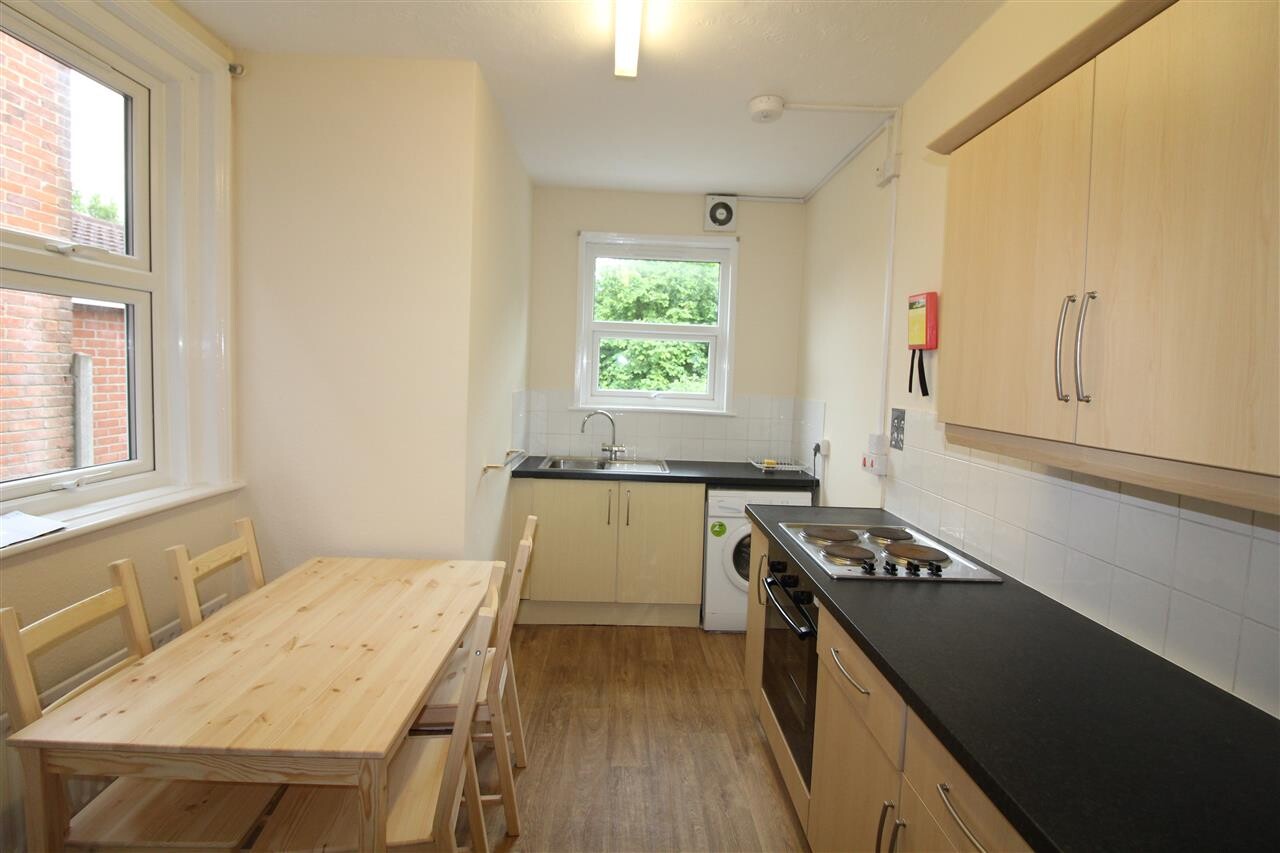 3 bedroom house for rent Highfield Lane, Southampton, SO17 1PZ UniHomes