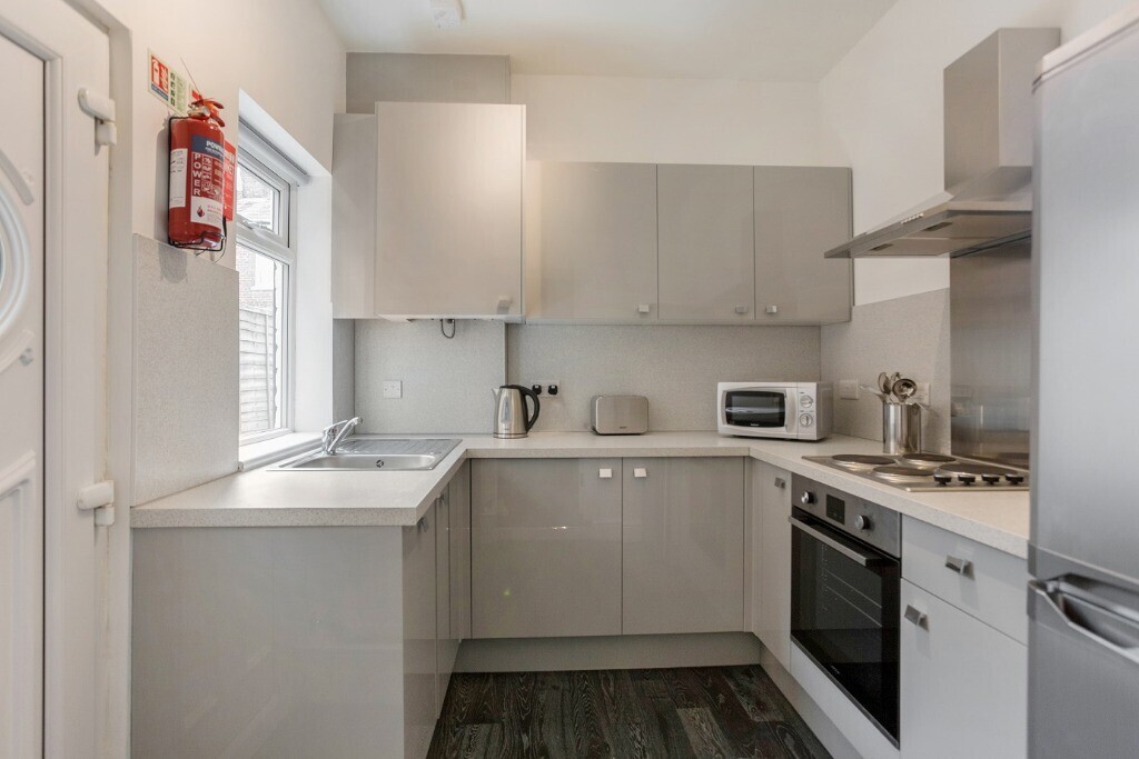 3 bedroom house for rent Irlam Avenue Eccles, Manchester, M30 0JR