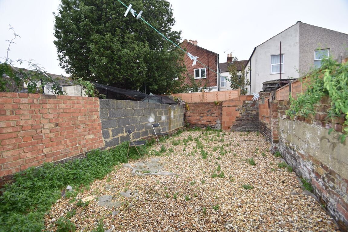 3 bedroom house for rent Boulton Road, Portsmouth, PO5 1NT UniHomes