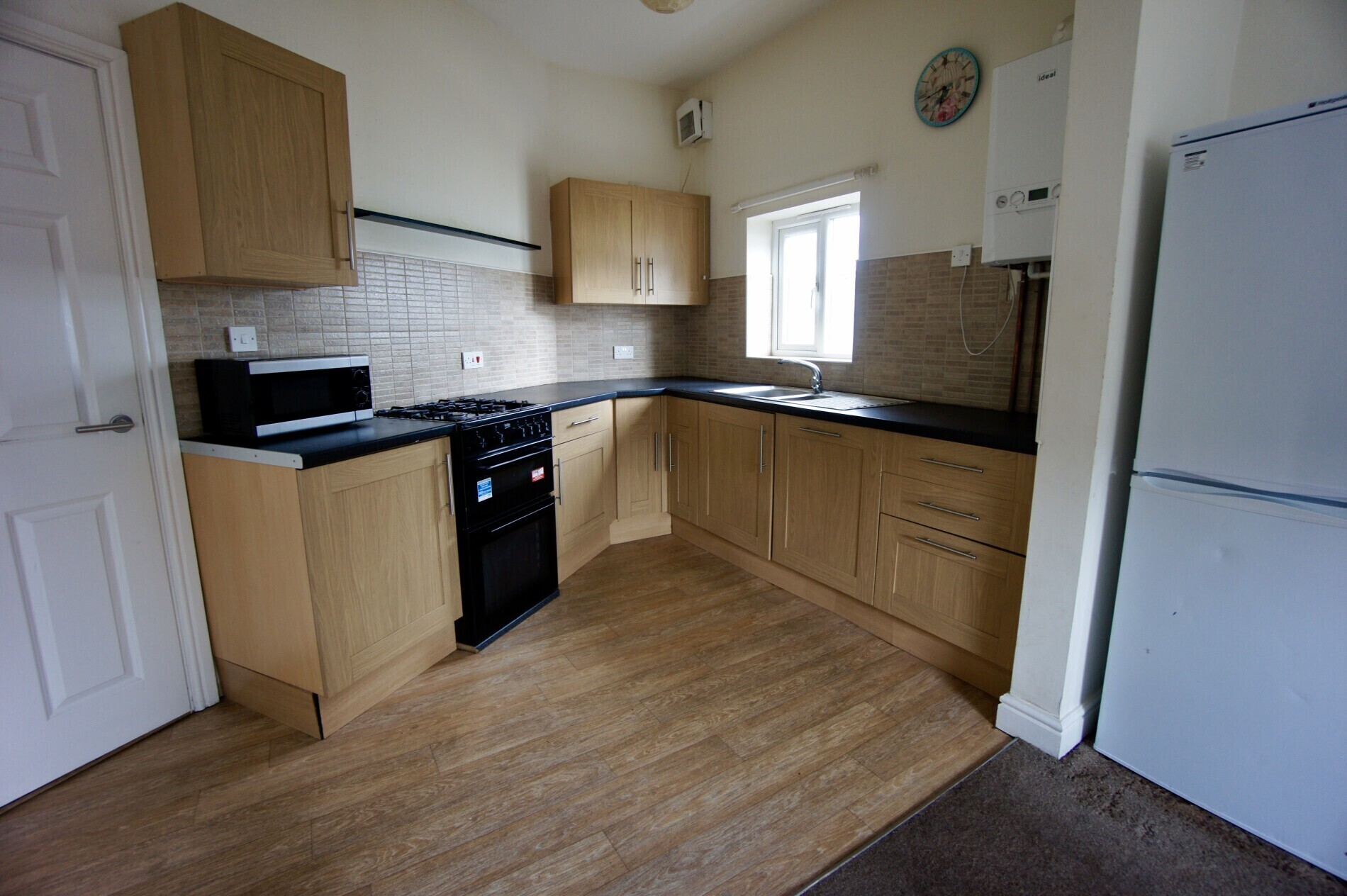 4 bedroom apartment for rent Glossop Road, Sheffield, S10 2QE UniHomes