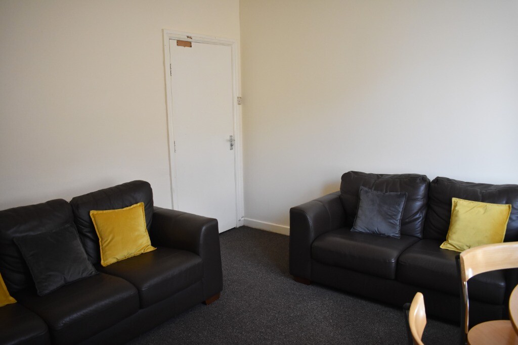 4 bedroom apartment for rent Beeston Road, Nottingham, NG7 2JR UniHomes