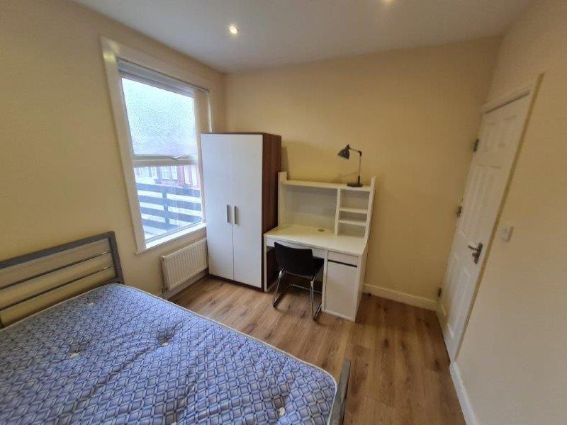 4 bedroom apartment for rent Wilmslow Road, Manchester, M14 6LD UniHomes