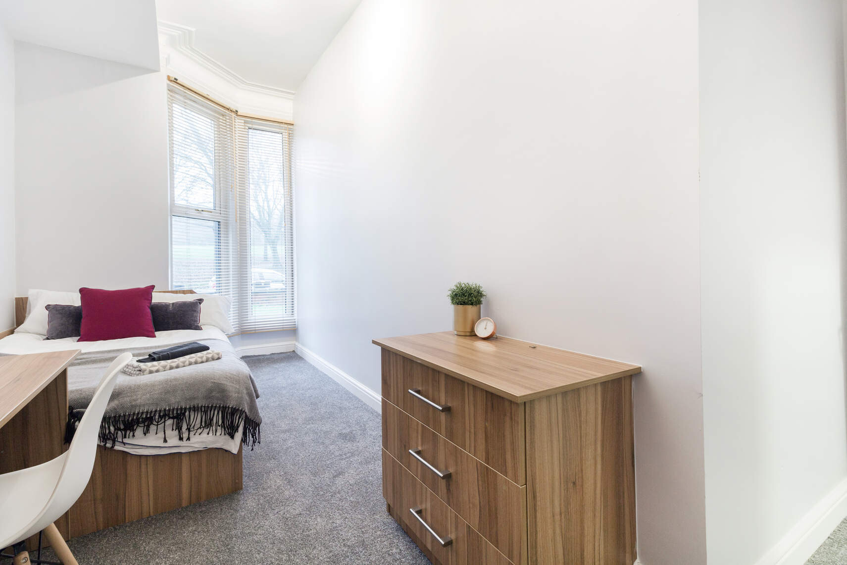 4 bedroom apartment for rent Hyde Park Road, Leeds, LS6 1AH UniHomes