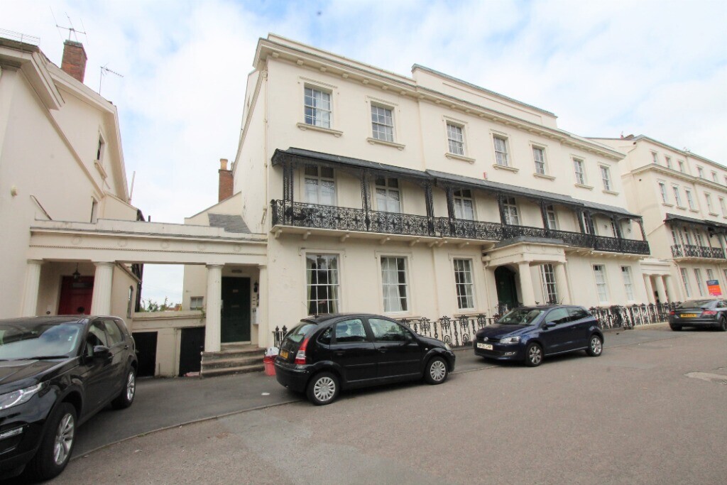 4 bedroom apartment for rent Clarendon Square, Leamington Spa, CV32 5QT