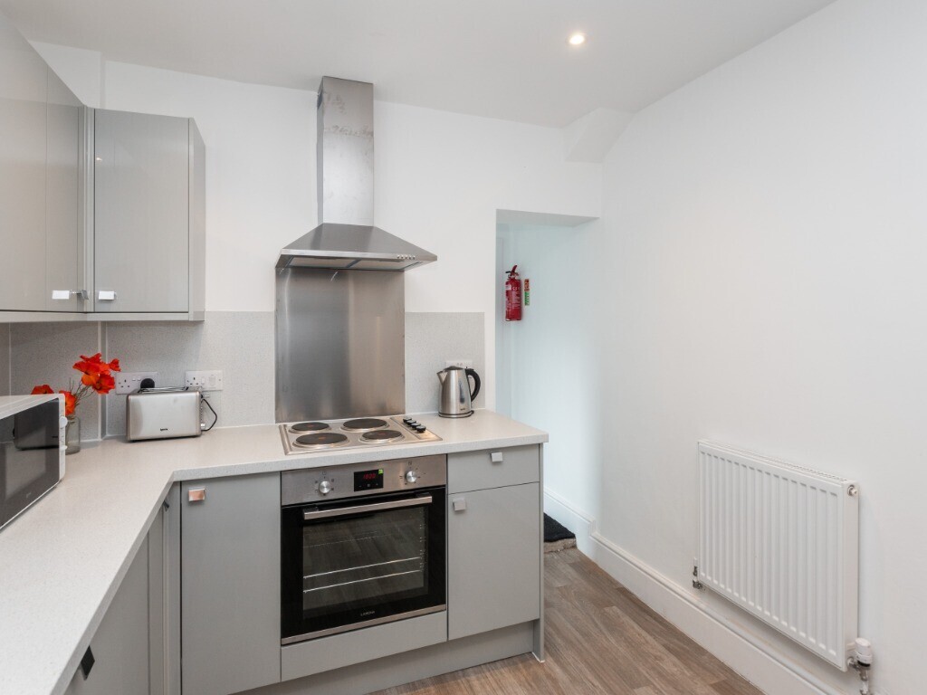 4 bedroom house for rent Ridgeway Road Fishponds, Bristol, BS16 3DY