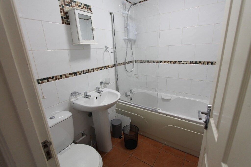 4 bedroom house for rent Clarendon Square, Leamington Spa, CV32 5RB