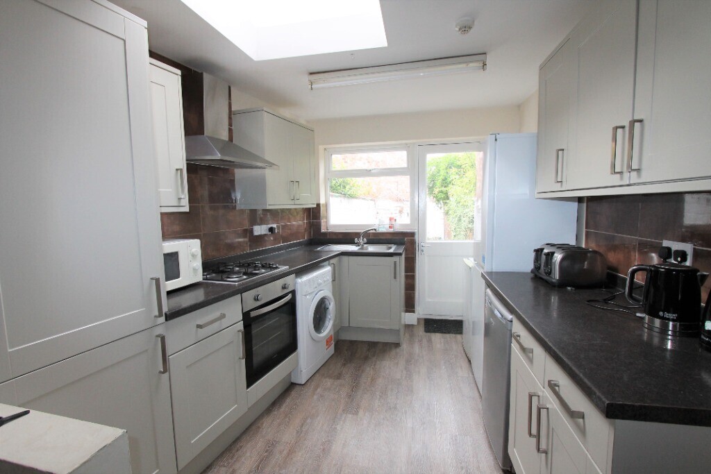 5 bedroom house for rent Rosefield Street, Leamington Spa, CV32 4HE