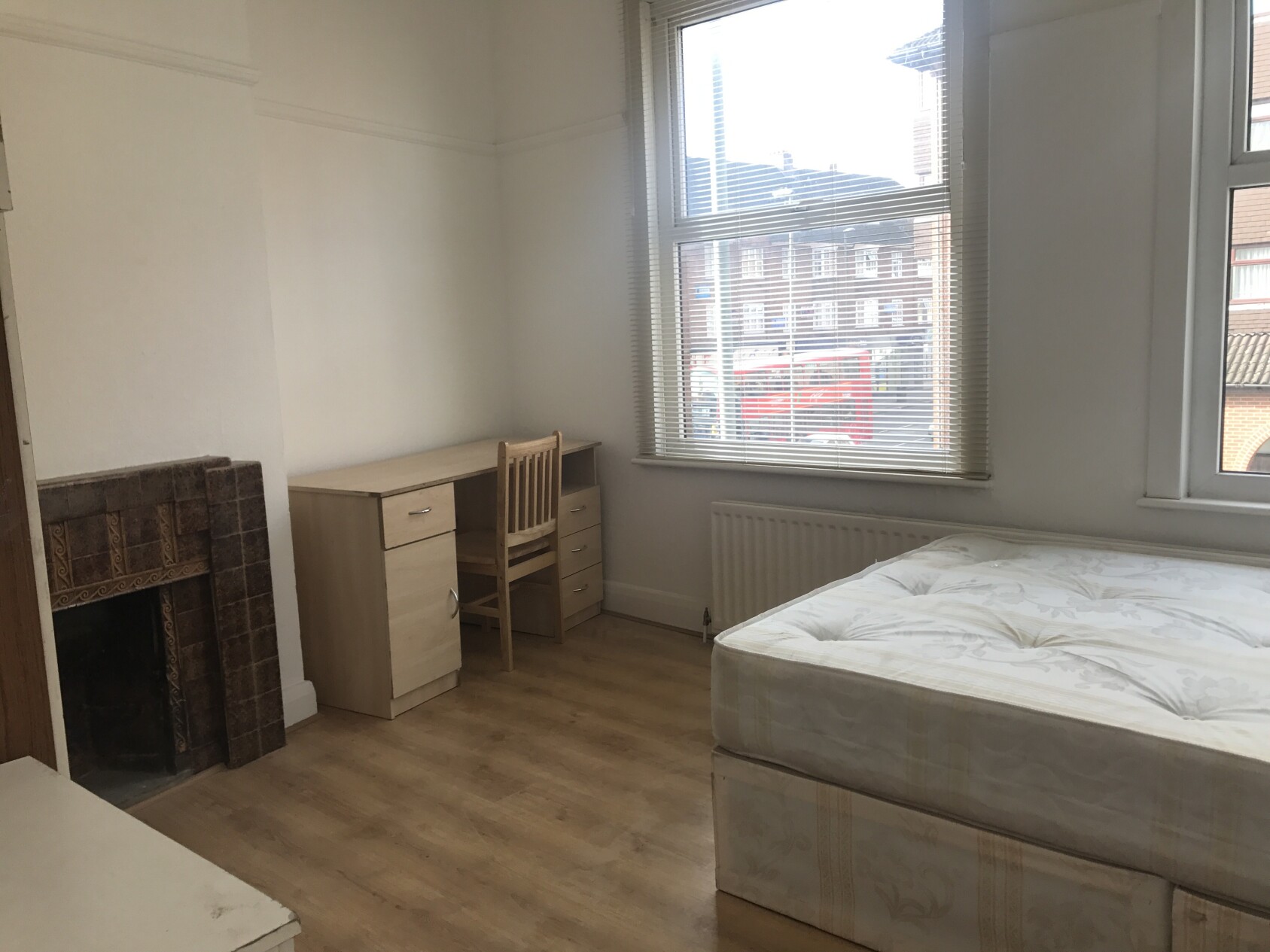 6 bedroom apartment for rent Parson Street, London, NW4 1QB UniHomes