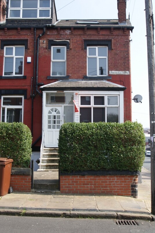 6 bedroom house for rent Beechwood Mount, Leeds, LS4 2NQ UniHomes 6 bedroom house for rent Beechwood Mount, Leeds, LS4 2NQ UniHomes