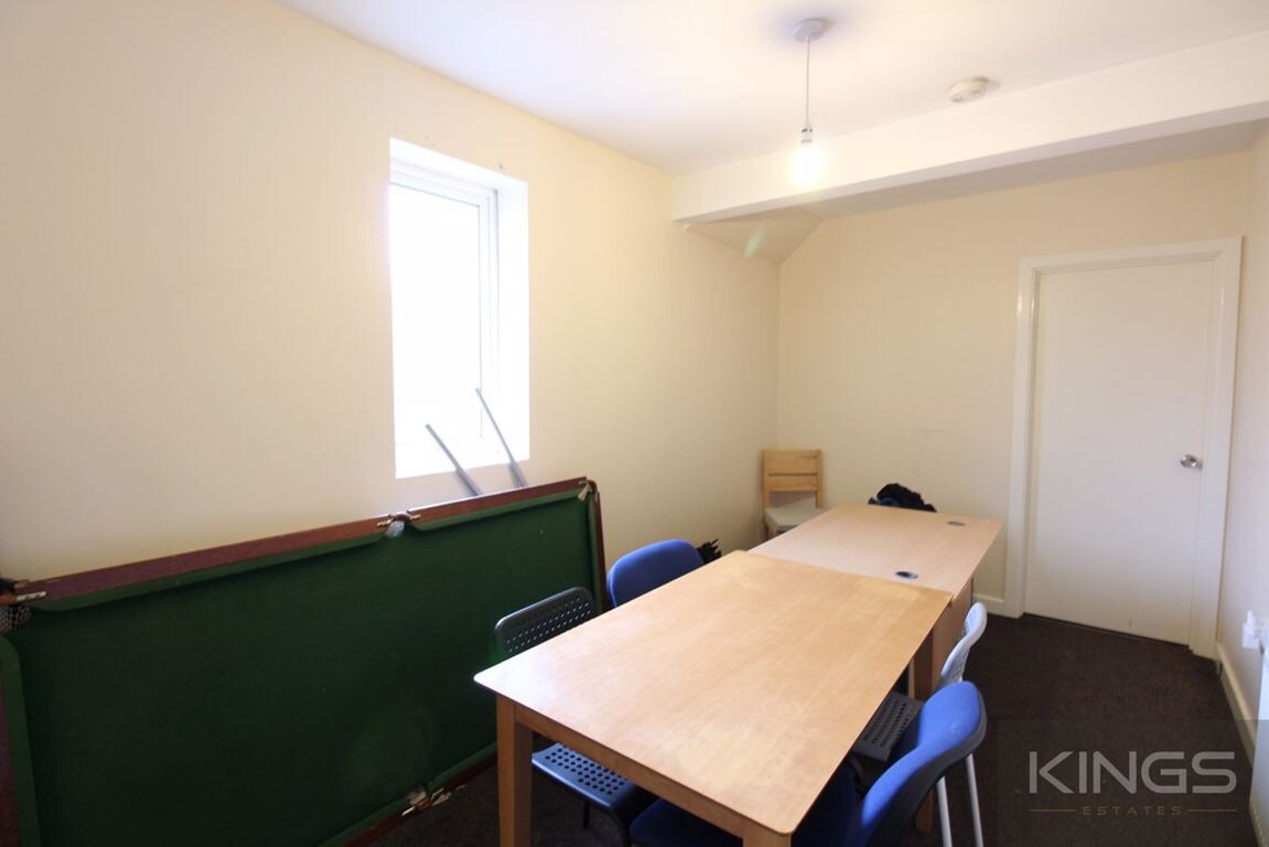 7 bedroom house for rent Elmsleigh Gardens, Southampton, SO16 3GE UniHomes