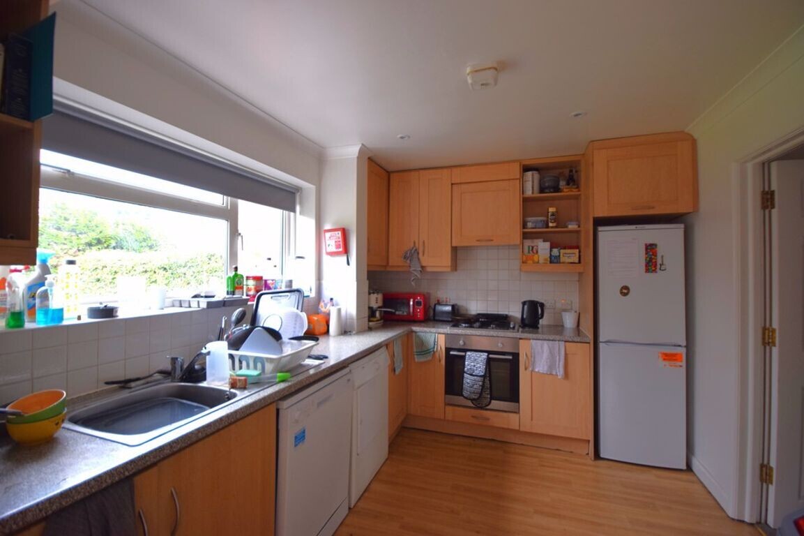 7 bedroom house for rent Blackwell Avenue, Surrey, GU2 8LU UniHomes