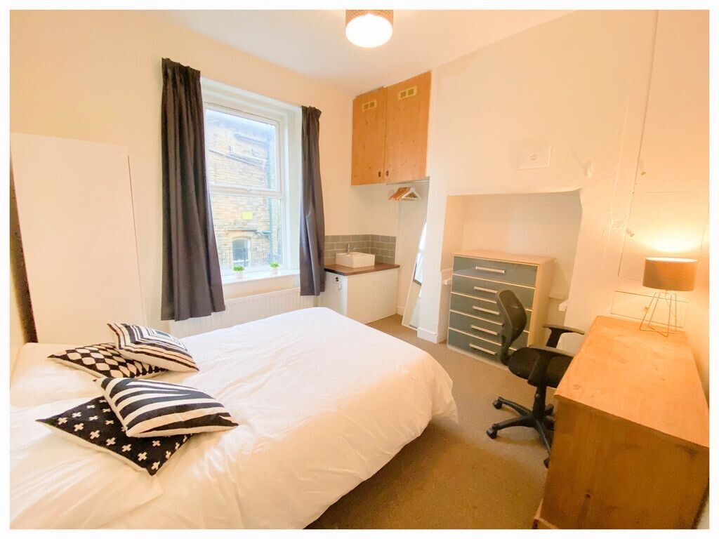 9 bedroom house for rent Elmore Road, Sheffield, S10 1BY UniHomes