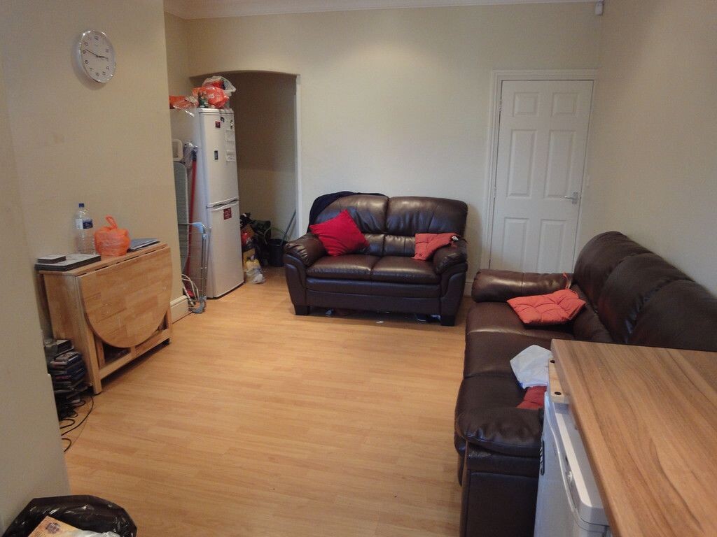 4 bedroom house for rent Queens Road, Sheffield, S2 4DH UniHomes